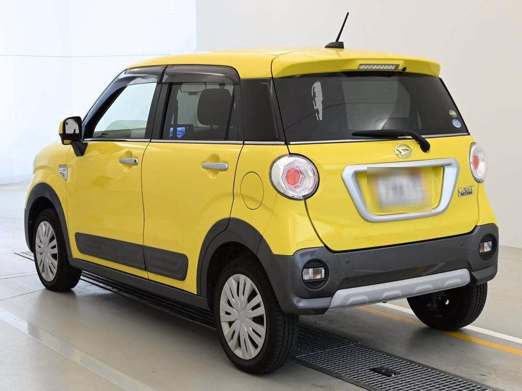 DAIHATSU CAST