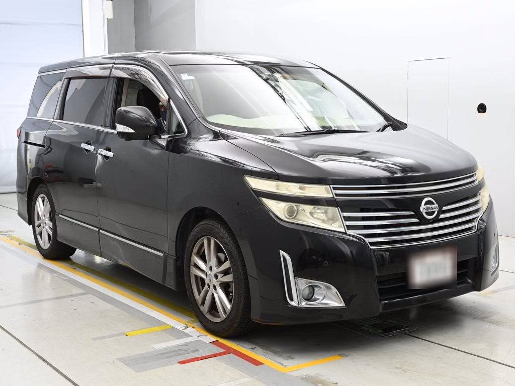 NISSAN ELGRAND