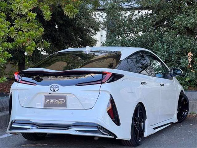 TOYOTA PRIUS PHV