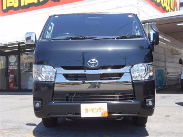 TOYOTA REGIUS ACE