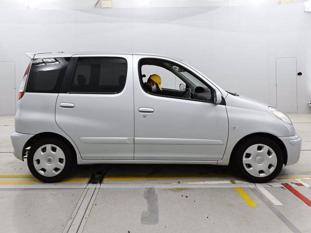 TOYOTA FUNCARGO