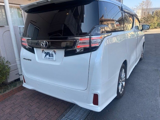 TOYOTA VELLFIRE