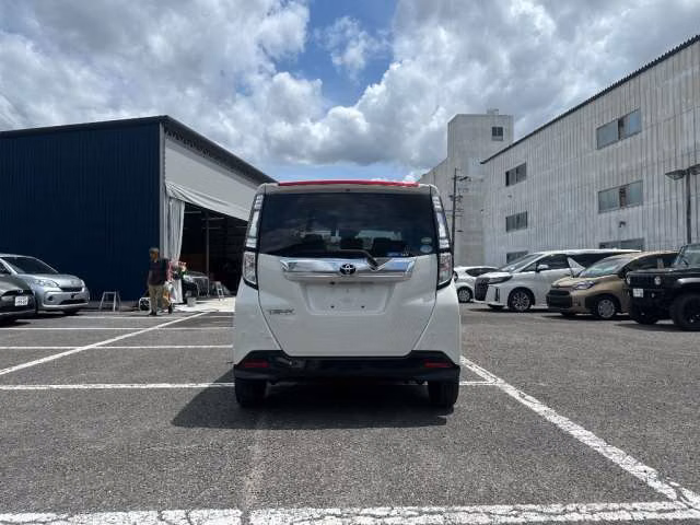 TOYOTA TANK