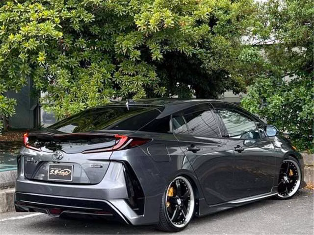 TOYOTA PRIUS PHV