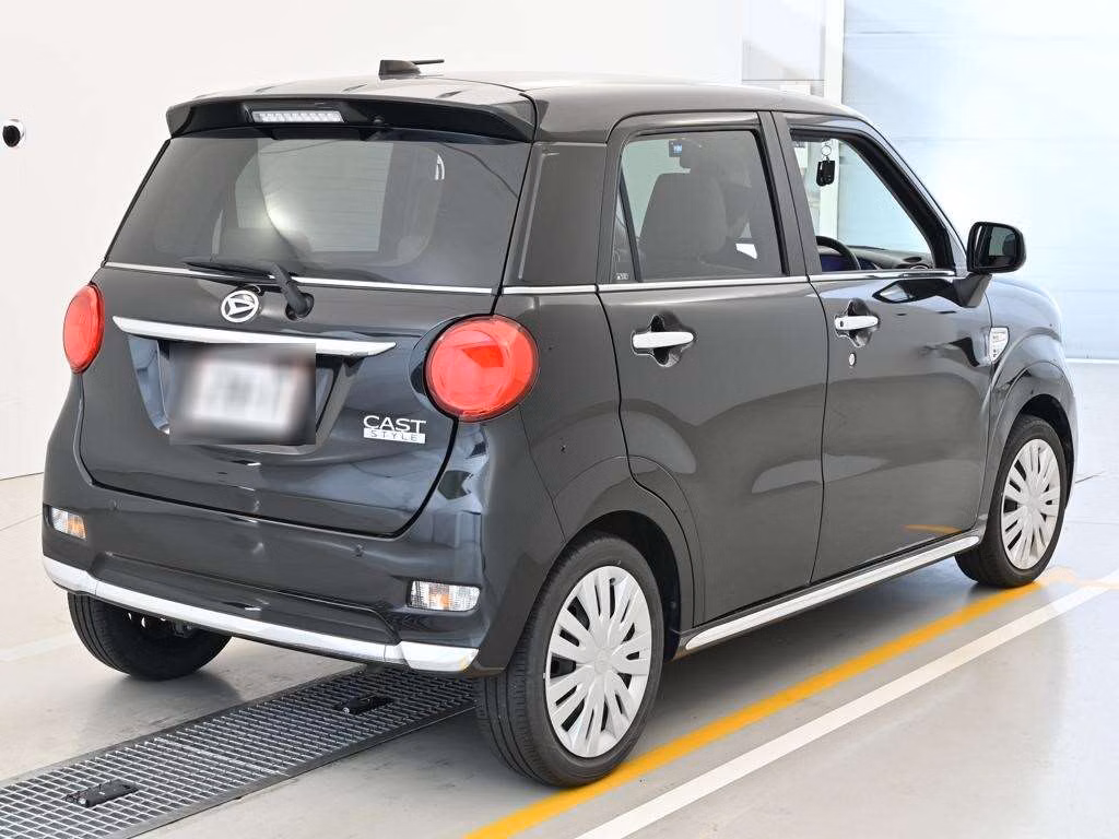 DAIHATSU CAST