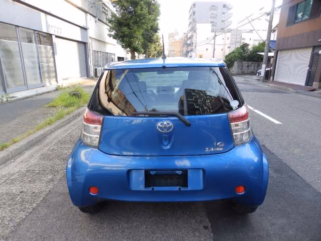 TOYOTA IQ
