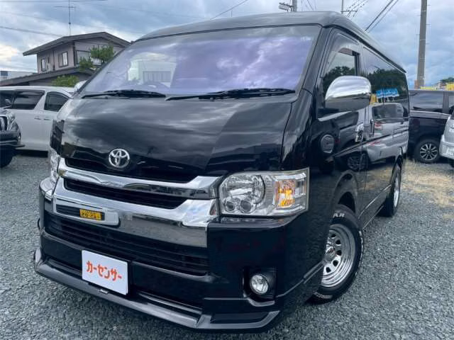 TOYOTA HIACE