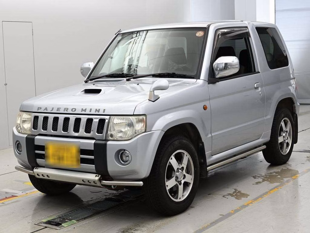 MITSUBISHI PAJERO MINI