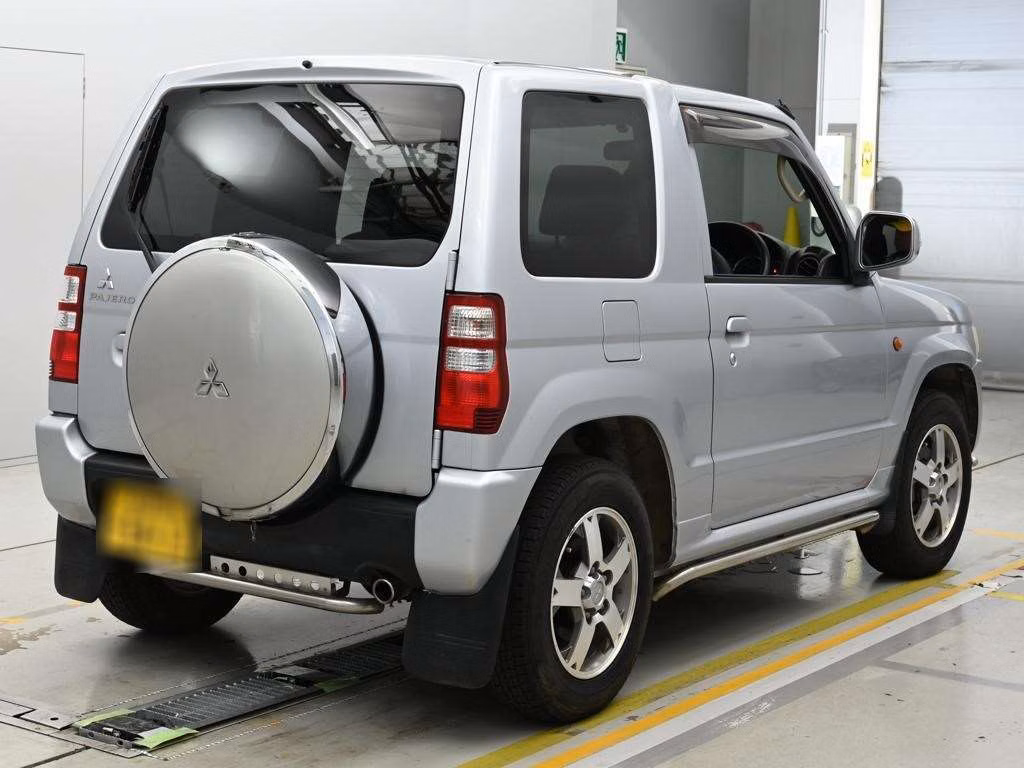 MITSUBISHI PAJERO MINI