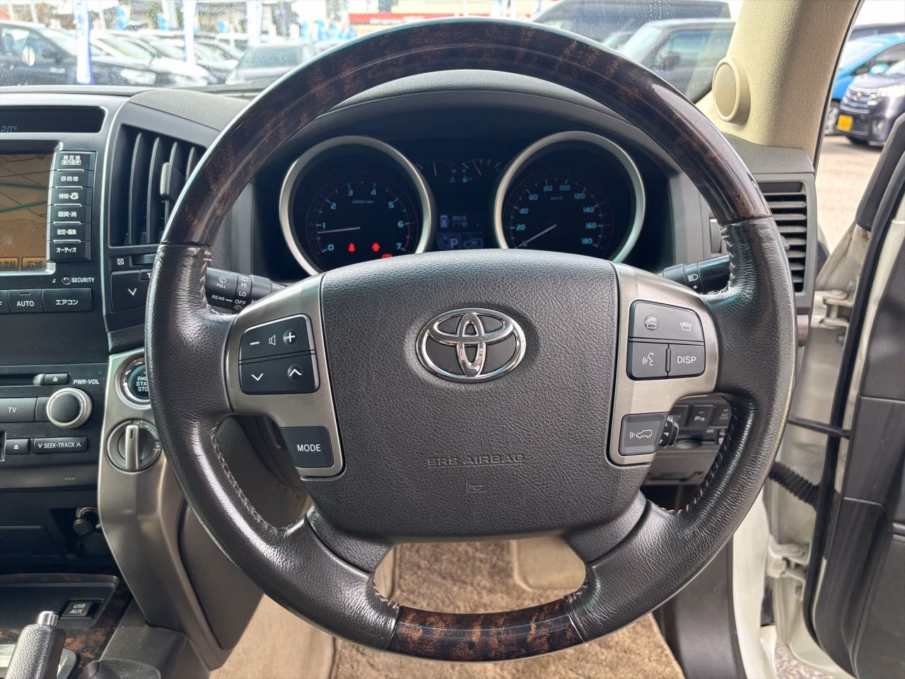 TOYOTA LAND CRUISER