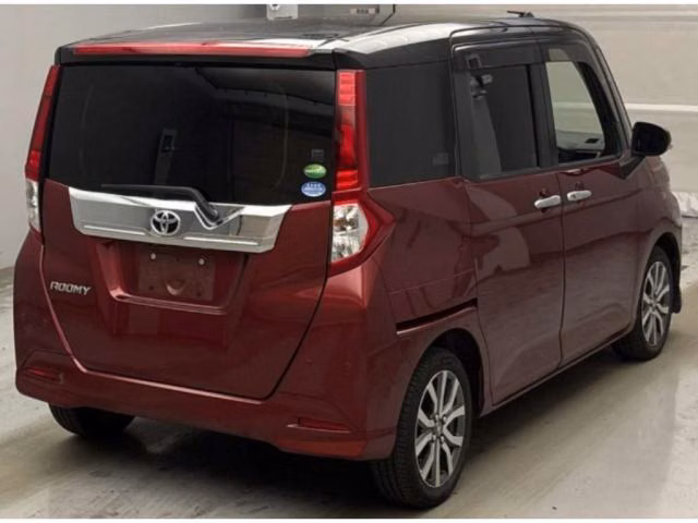 TOYOTA ROOMY