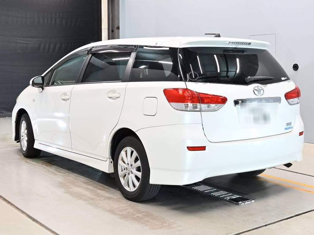 TOYOTA WISH