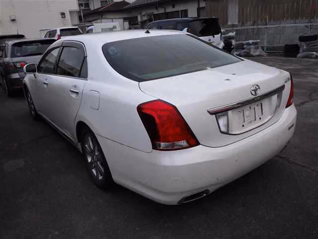 TOYOTA CROWN MAJESTA