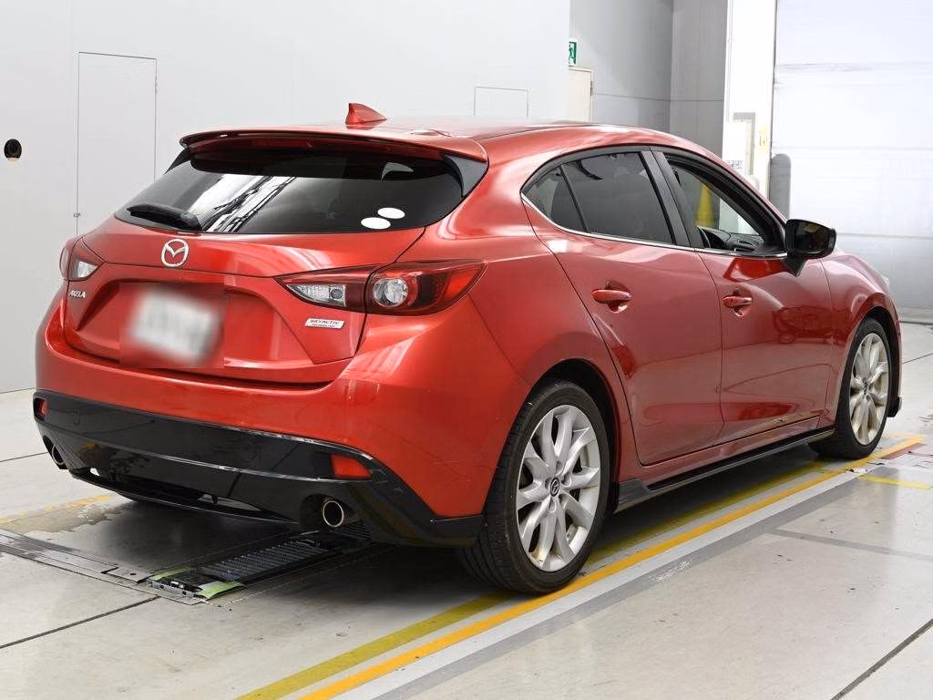 MAZDA AXELA