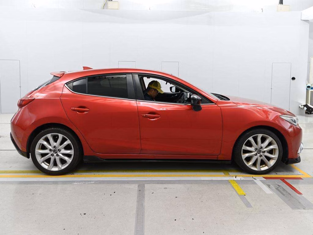 MAZDA AXELA