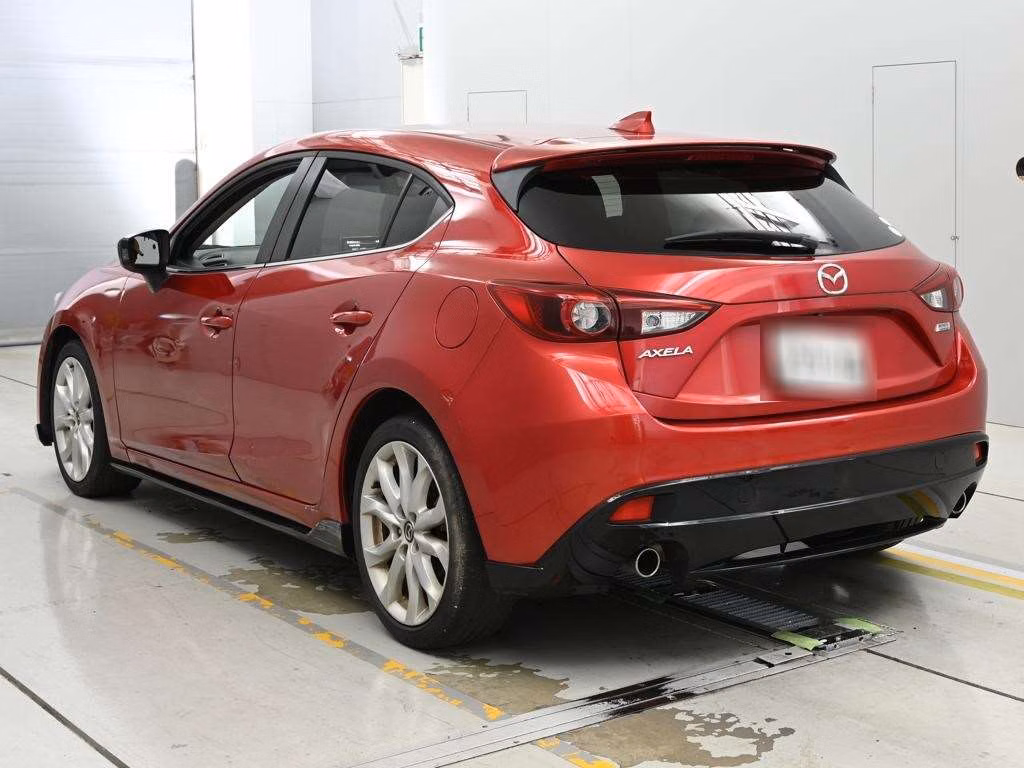MAZDA AXELA