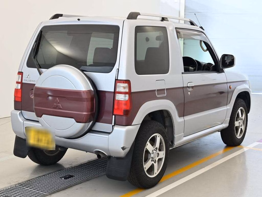 MITSUBISHI PAJERO MINI