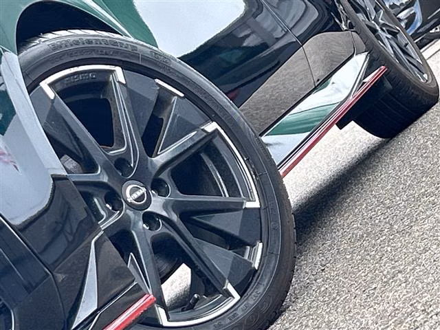 NISSAN AURA