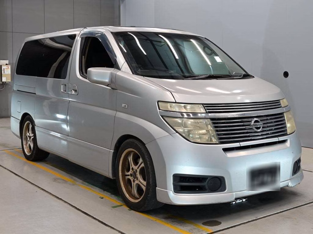 NISSAN ELGRAND