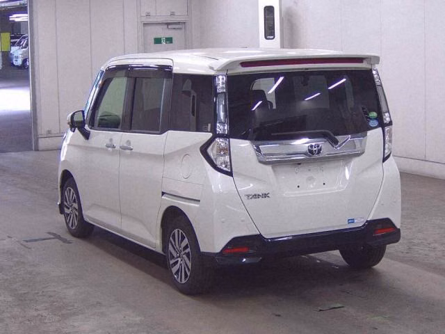 TOYOTA TANK