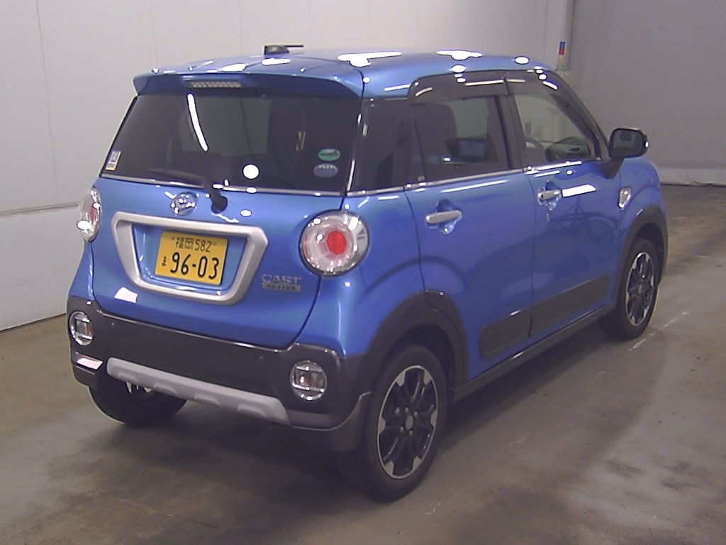 DAIHATSU CAST