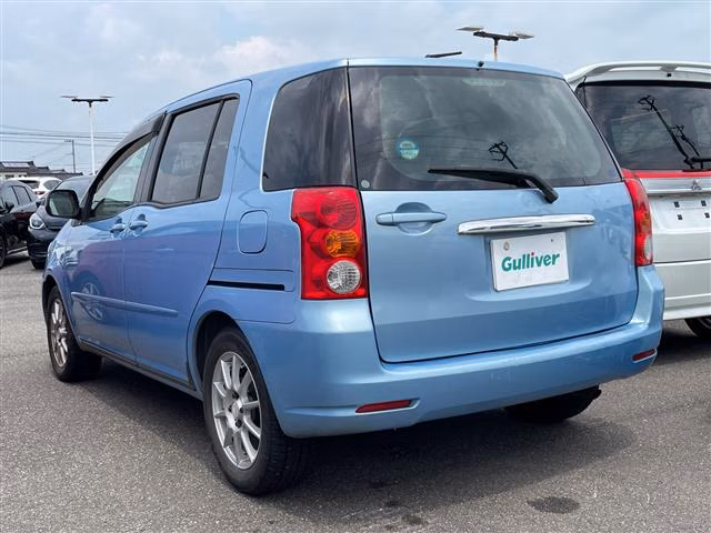 TOYOTA RAUM