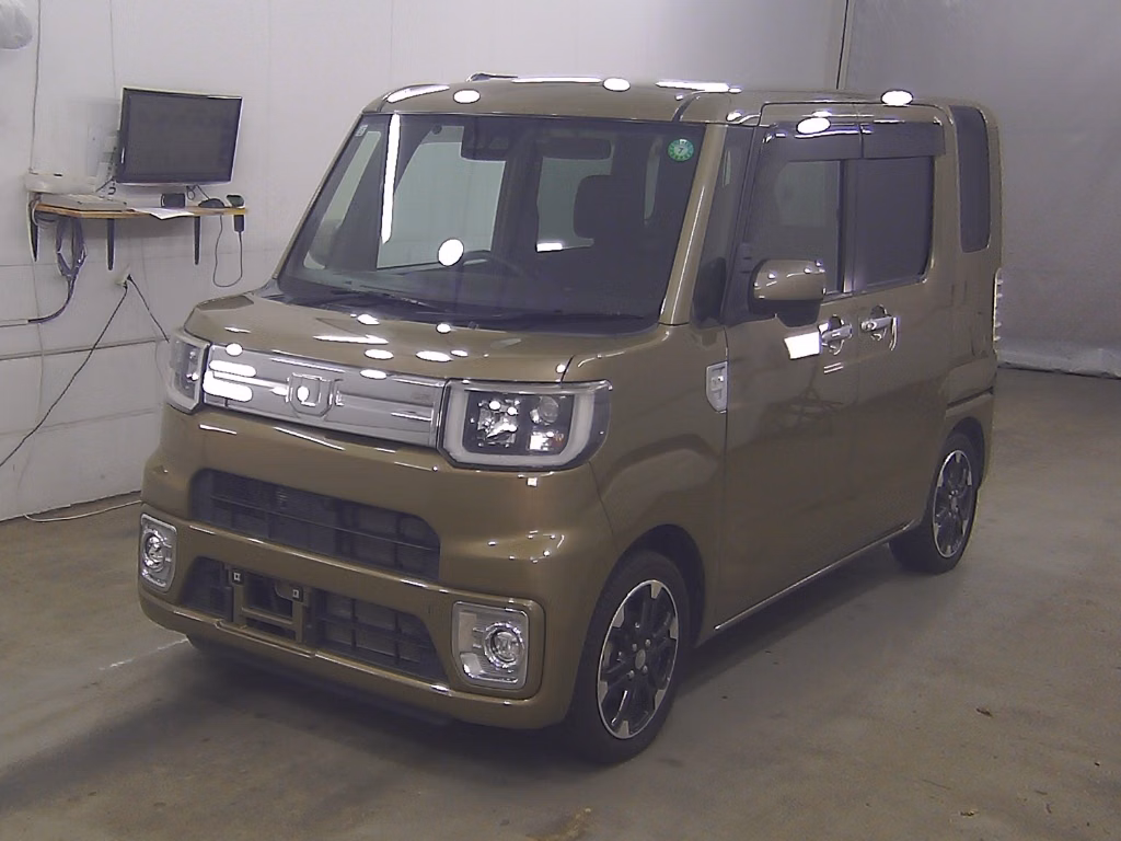 DAIHATSU WAKE
