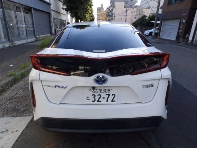 TOYOTA PRIUS PHV