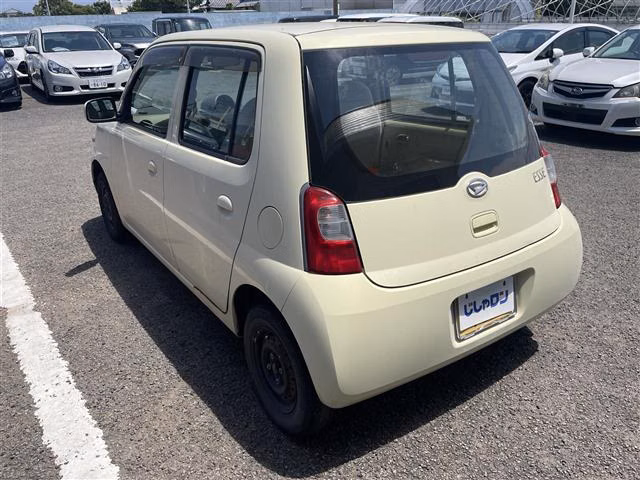 DAIHATSU ESSE