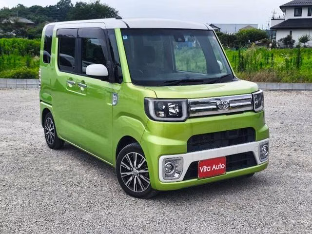 TOYOTA PIXIS MEGA