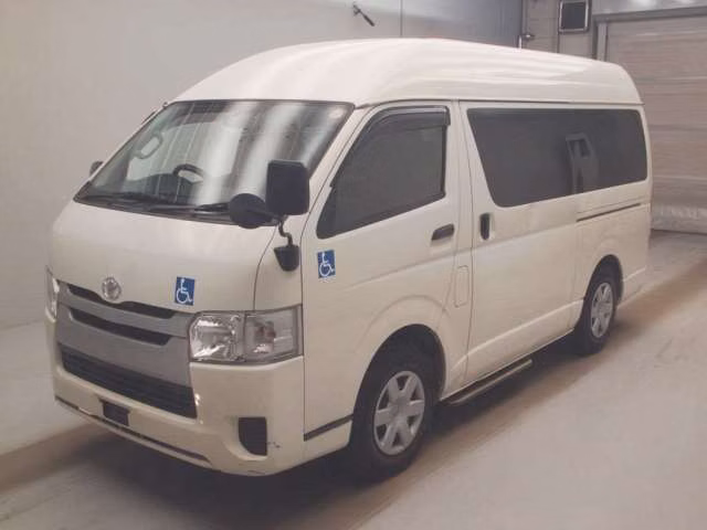 TOYOTA REGIUS ACE