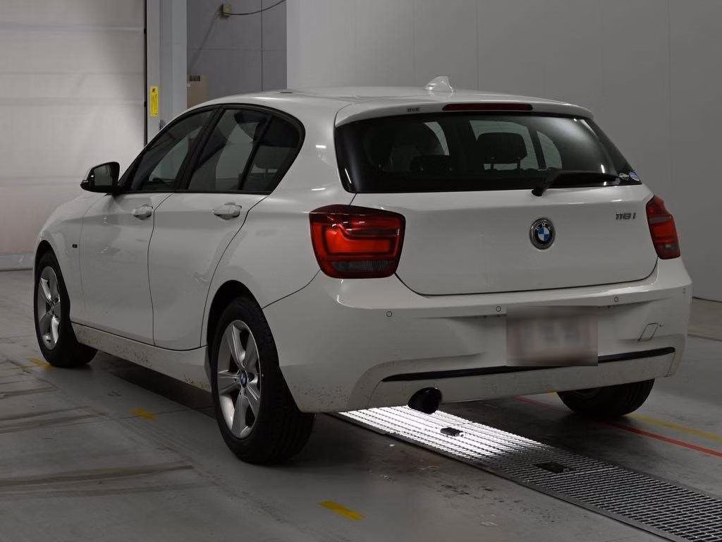 BMW 1-SERIES