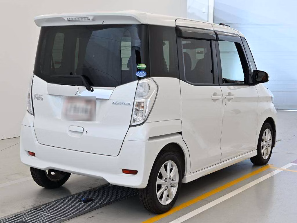 MITSUBISHI EK SPACE