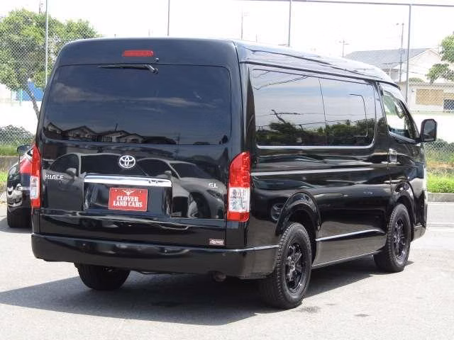 TOYOTA HIACE