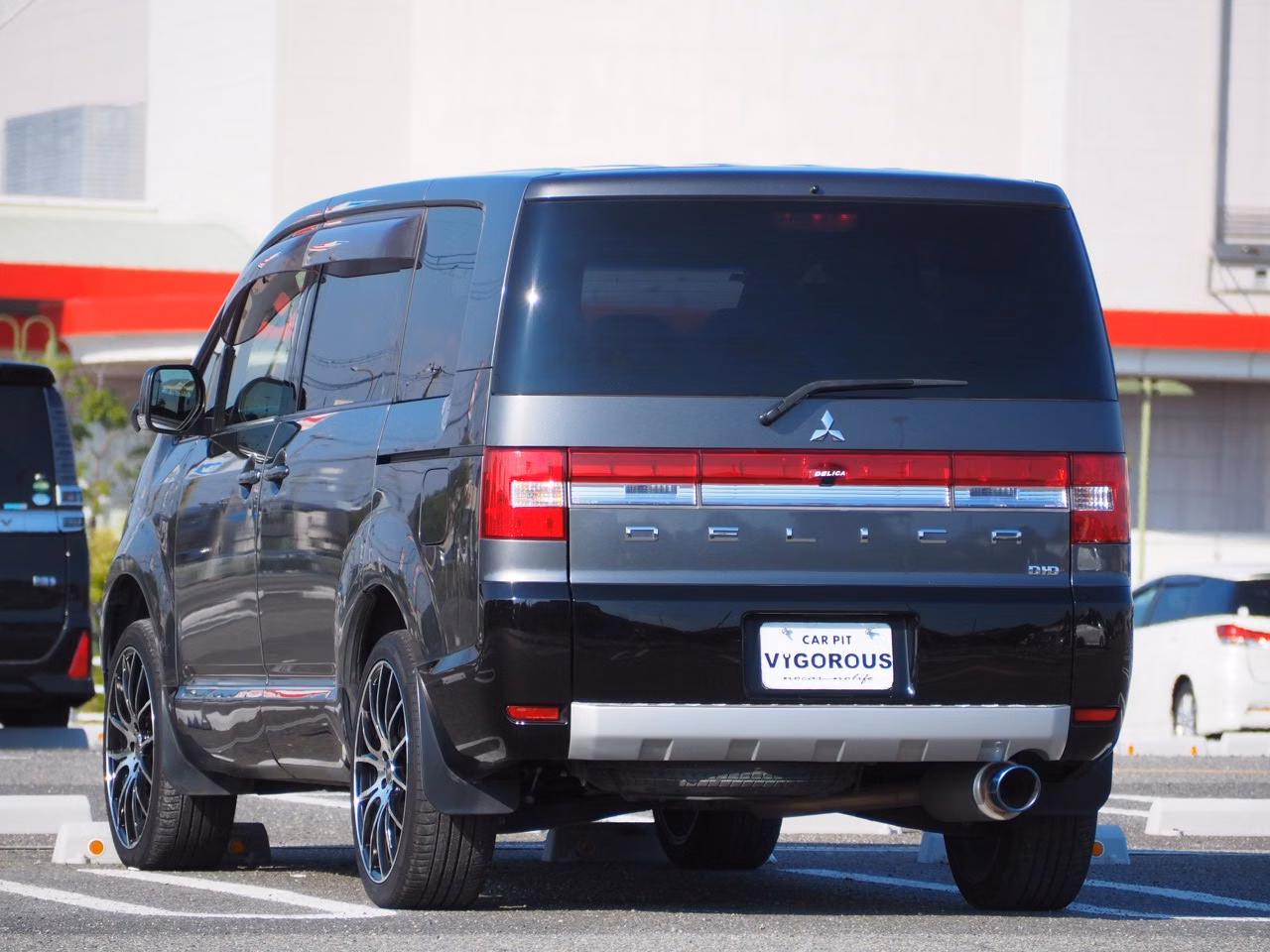 MITSUBISHI DELICA D:5
