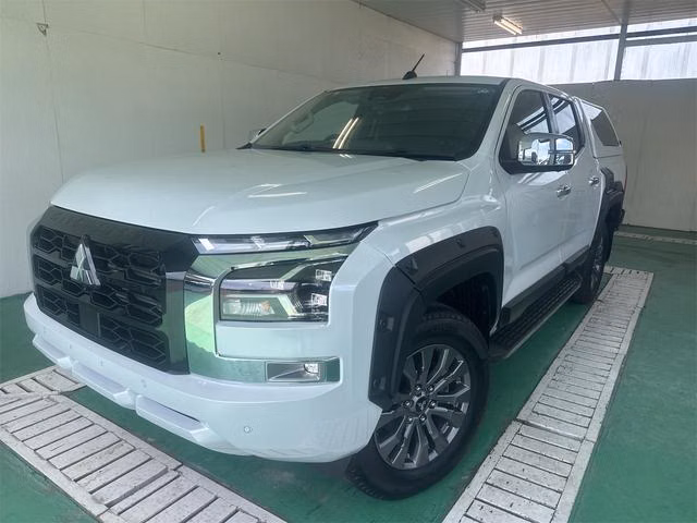 MITSUBISHI TRITON
