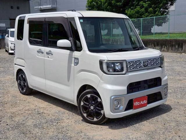 DAIHATSU WAKE
