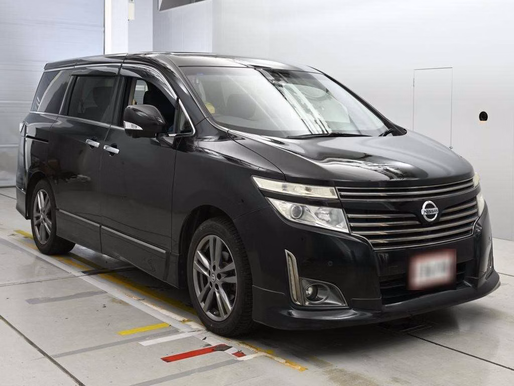 NISSAN ELGRAND