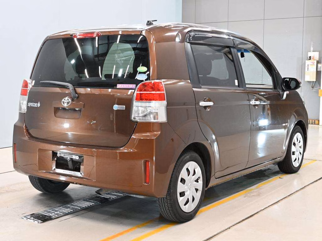 TOYOTA SPADE