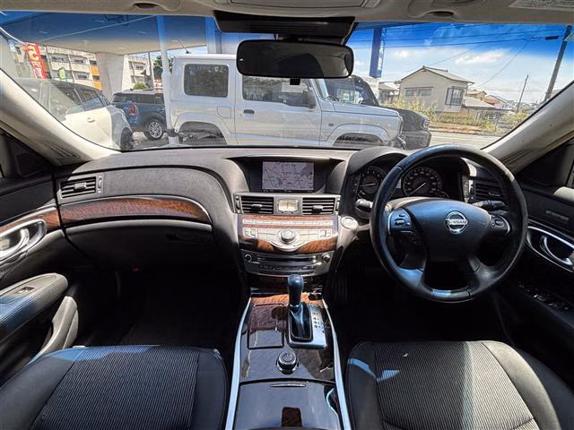 NISSAN FUGA