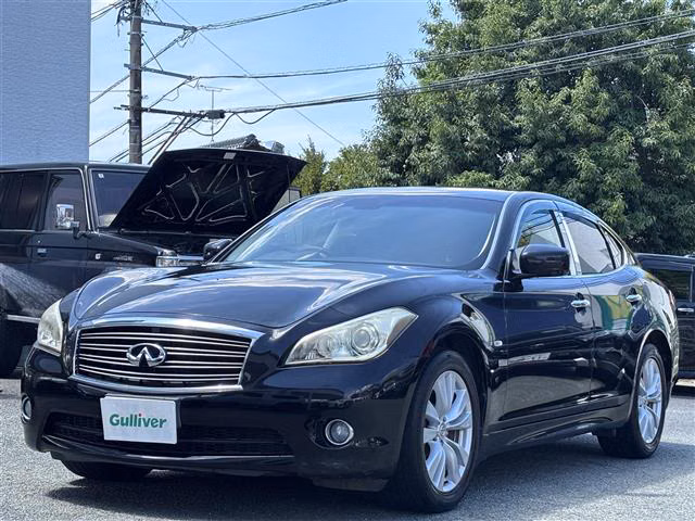 NISSAN FUGA