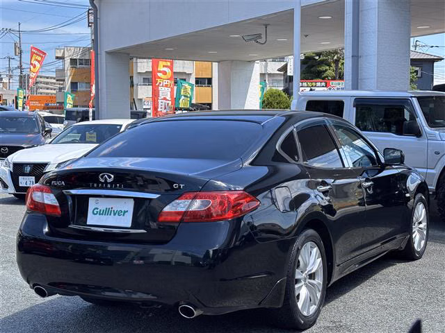 NISSAN FUGA