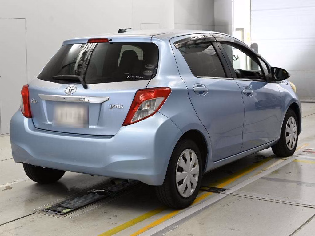 TOYOTA VITZ