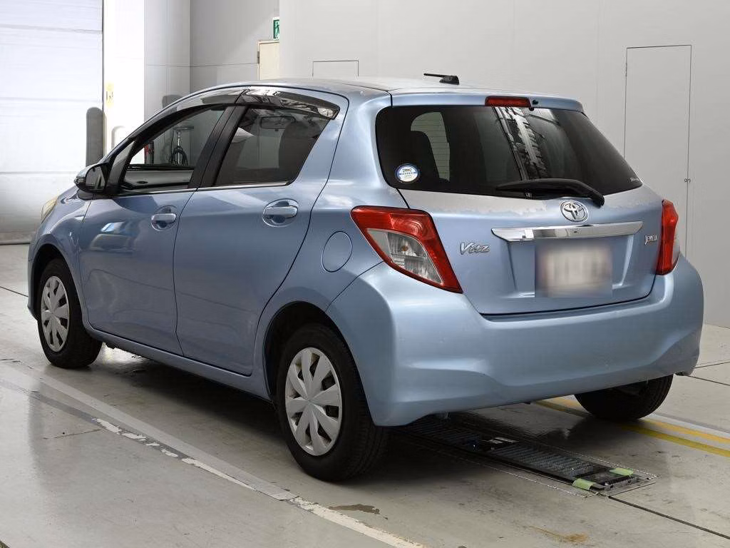 TOYOTA VITZ