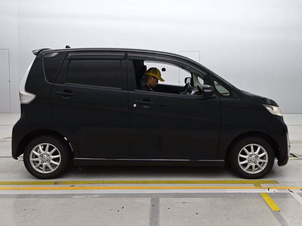 MITSUBISHI EK CUSTOM