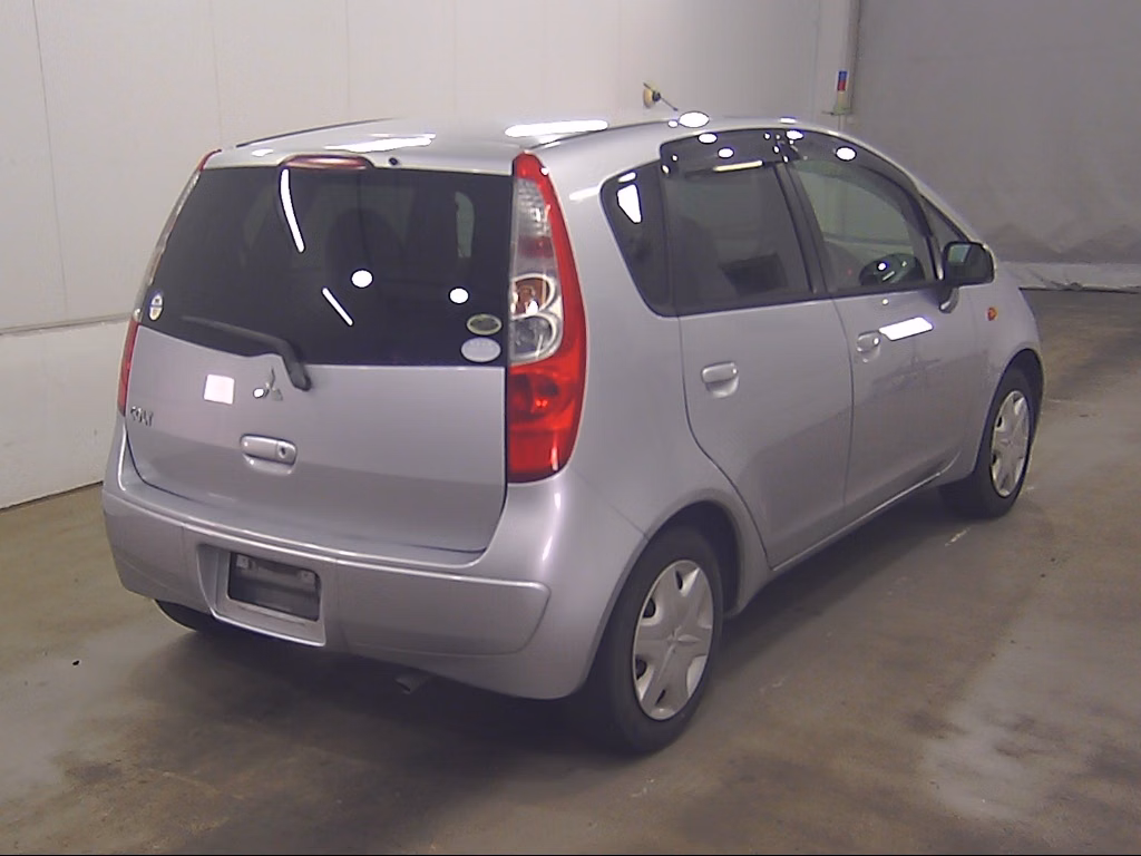MITSUBISHI COLT