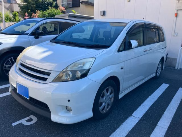 TOYOTA ISIS