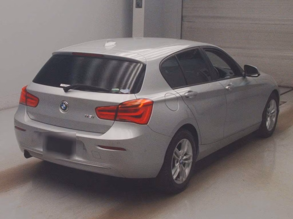 BMW 1-SERIES