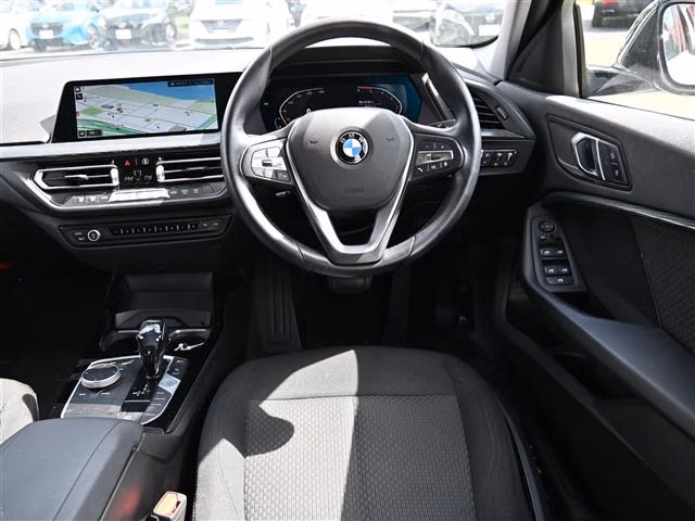 BMW 1-SERIES