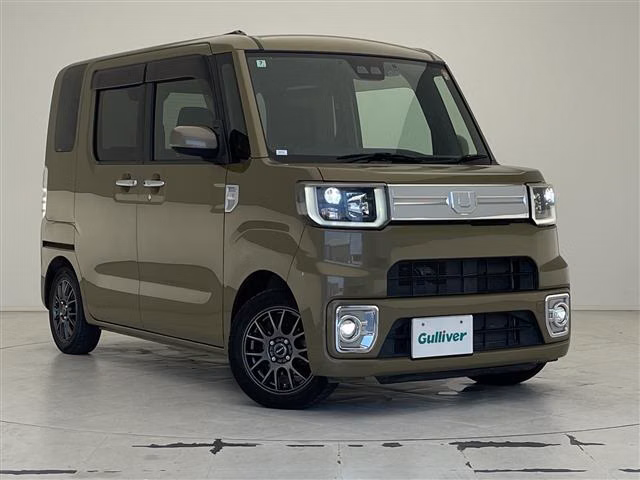 DAIHATSU WAKE